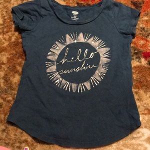 Old navy 5T T-shirt
